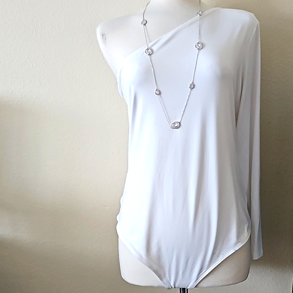 Express Women's One Shoulder White Blouse - Picture 2 of 5